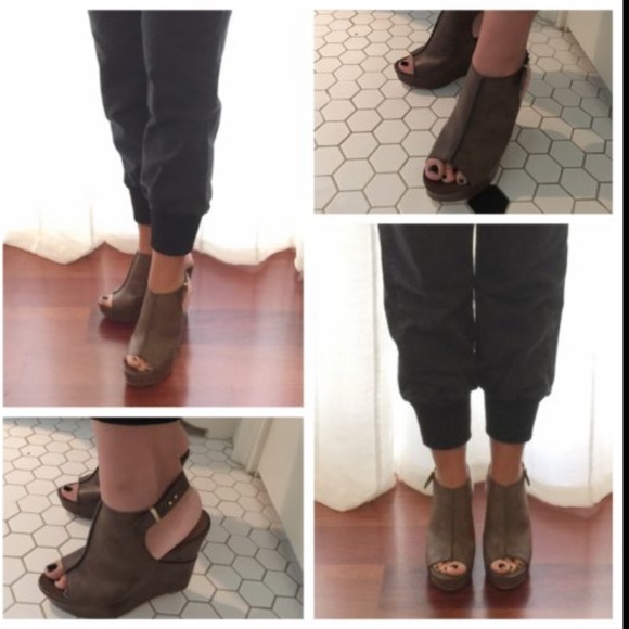 CHARLES DAVID NEW AMES WEDGE HEELS. - Picture 9 of 9